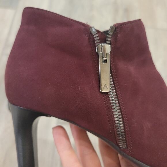 Aquatalia Boots Womens Size 7.5 Burgundy Suede Leather Zipper Heel Ankle Bootie - Picture 8 of 11